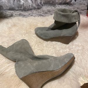 Wedge green suede slouch boots
